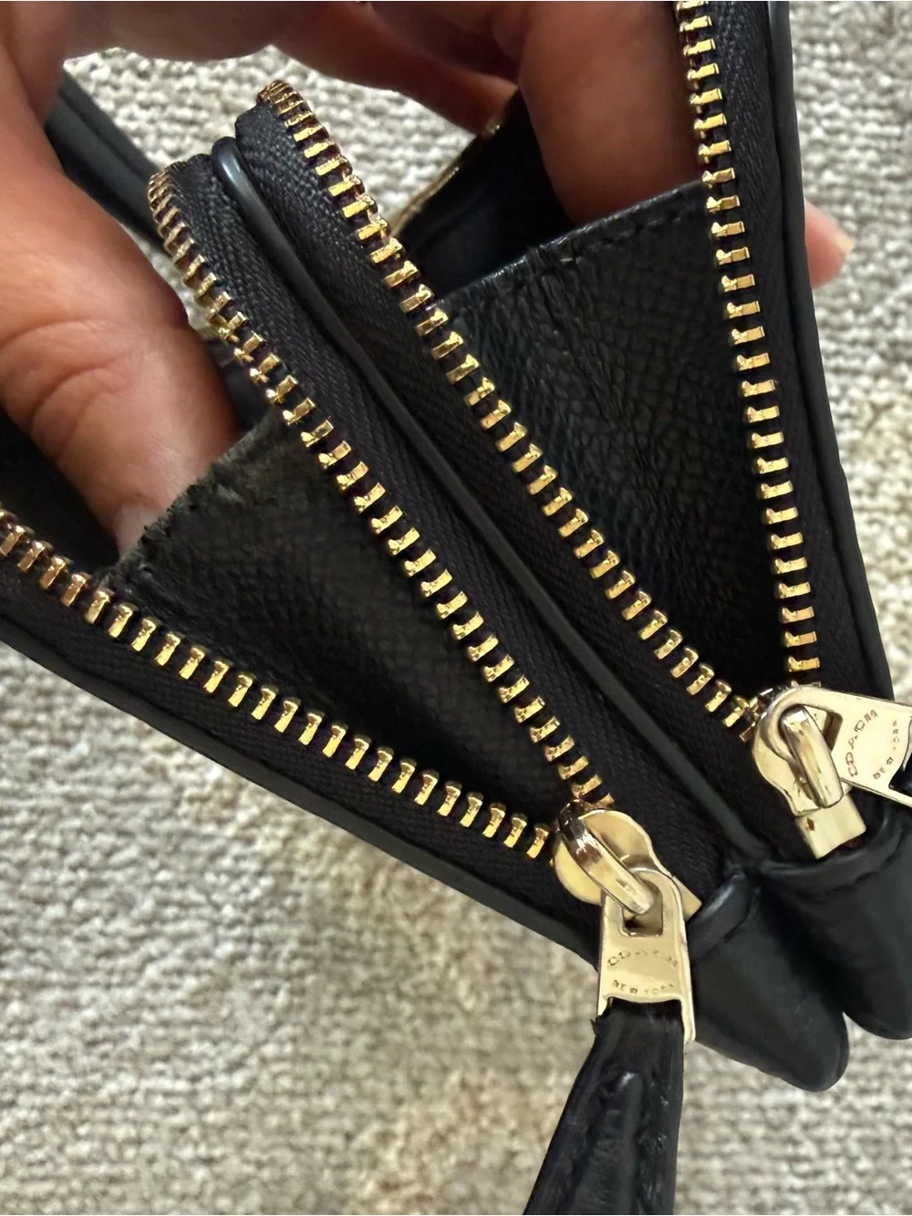 🖤 Coach Black Pebbled Leather Wristlet Wallet ✨